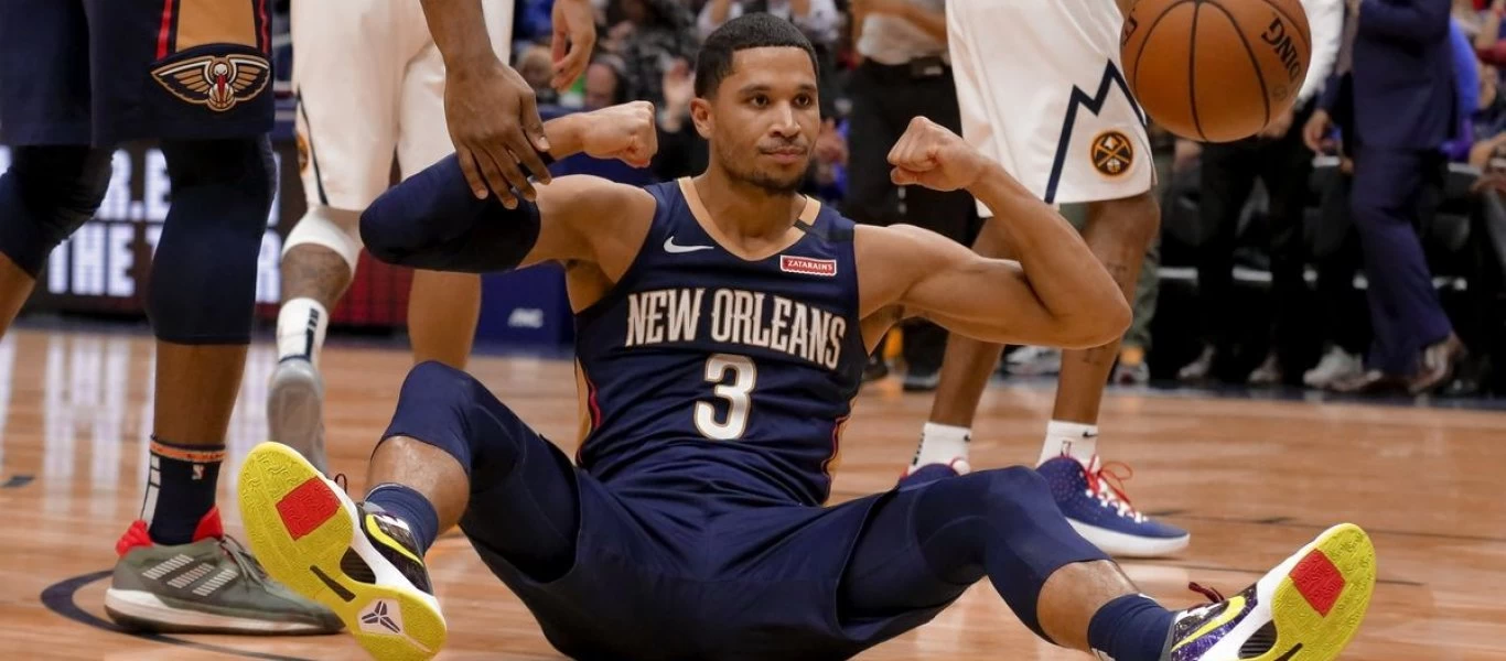 Κλασσικός gamer ο Τζος Χαρτ: Έχασε και διέλυσε το πληκτρολόγιο από τα νεύρα του (βίντεο)